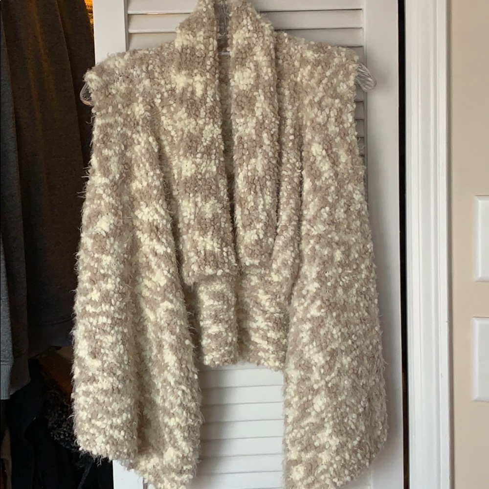Kenzie drape sweater vest Size Small